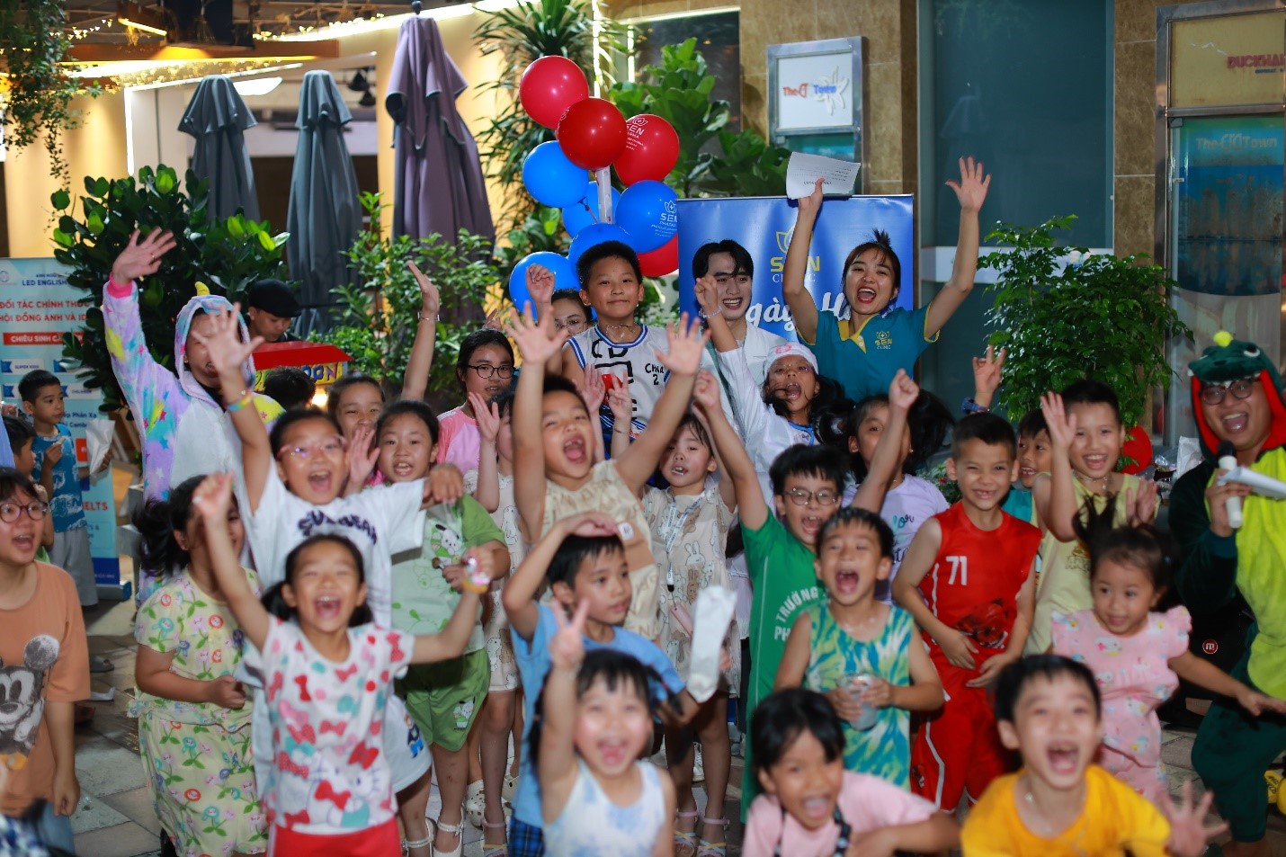 NGÀY HỘI BLOUSE XINH – BÉ KHỎE THÔNG MINH – RINH QUÀ CỰC ĐỈNH